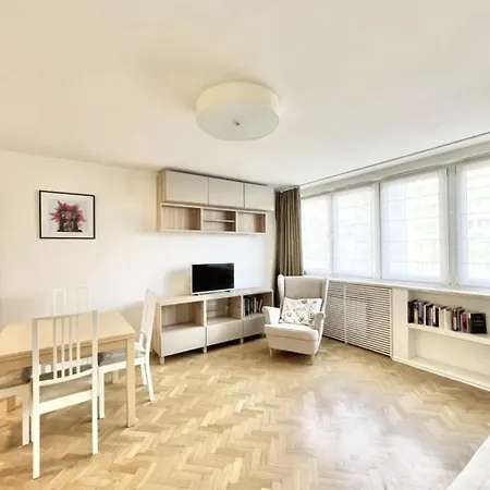 Apartment - Center - *